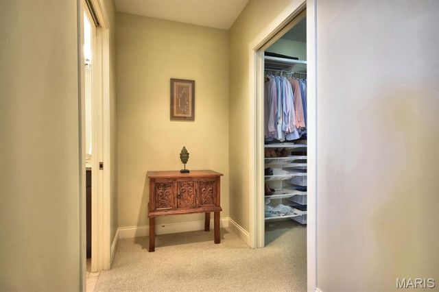 6451 Clayton Road 303, St Louis, MO 63117