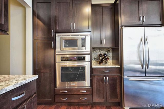 6451 Clayton Road 303, St Louis, MO 63117