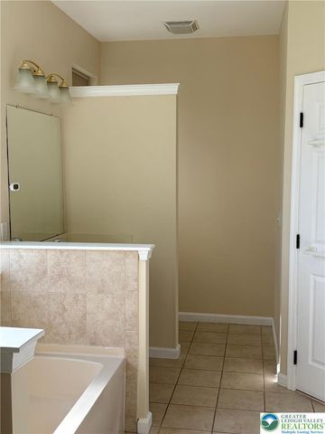 4469 Lisa Lane, Lower Macungie Twp, PA 18103