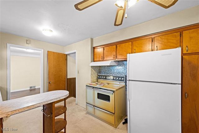 6485 Buckingham Drive, Parma, OH 44129