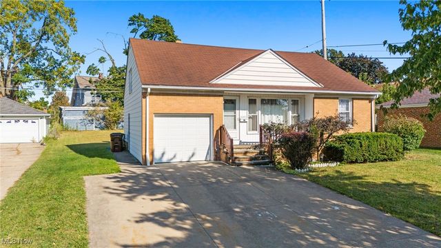 6485 Buckingham Drive, Parma, OH 44129