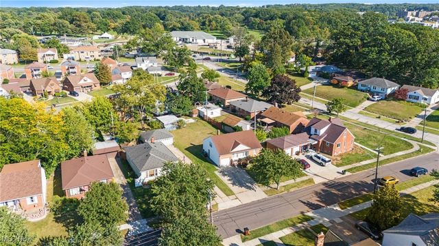 6485 Buckingham Drive, Parma, OH 44129