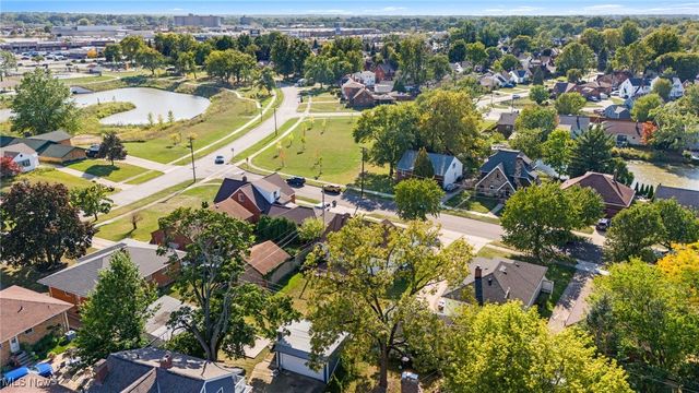 6485 Buckingham Drive, Parma, OH 44129