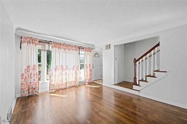 6485 Buckingham Drive, Parma, OH 44129