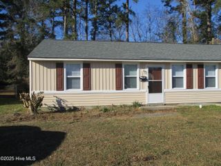 1221 Davis Street, Jacksonville, NC 28540