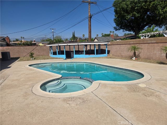 979 N Gardena, Rialto, CA 92376