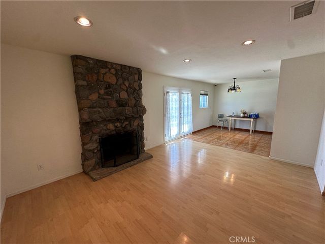 979 N Gardena, Rialto, CA 92376