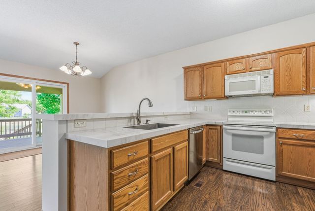 2326 N Covington St, Wichita, KS 67205