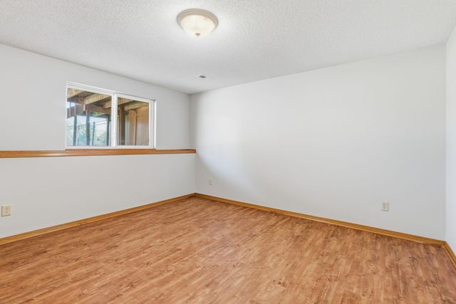 2326 N Covington St, Wichita, KS 67205