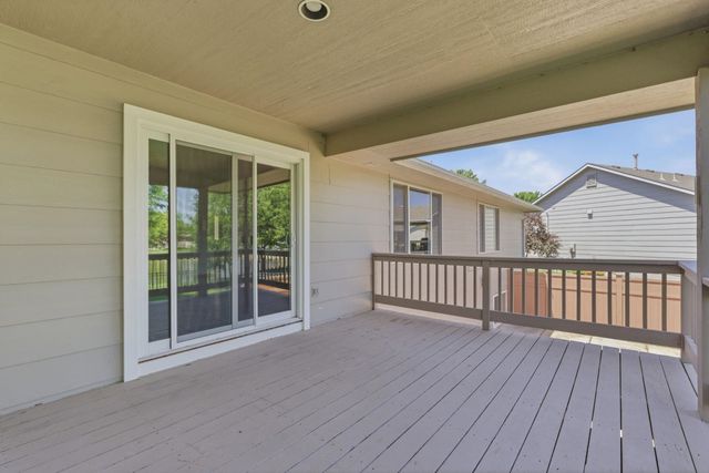 2326 N Covington St, Wichita, KS 67205