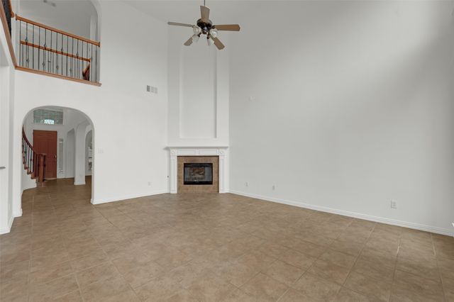 701 Walnut Bend Drive, Mansfield, TX 76063