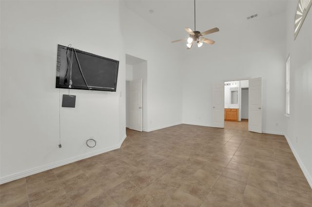 701 Walnut Bend Drive, Mansfield, TX 76063