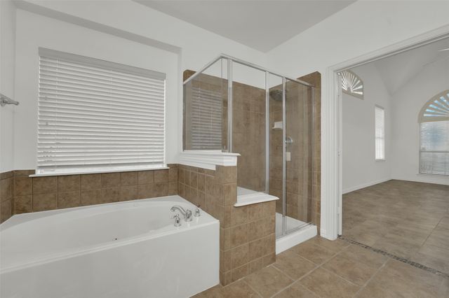 701 Walnut Bend Drive, Mansfield, TX 76063