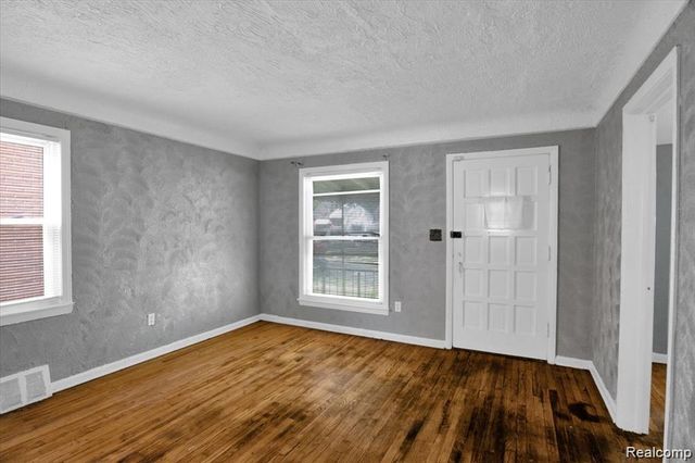 14825 Ohio Street, Detroit, MI 48238