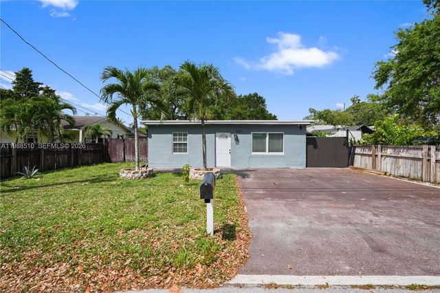 1803 SW 43rd Way, Fort Lauderdale, FL 33317
