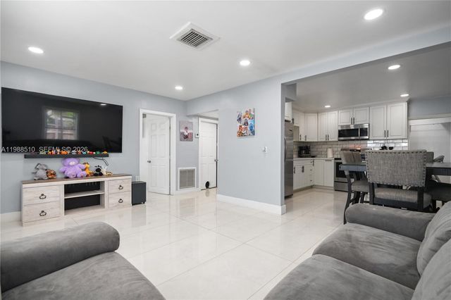 1803 SW 43rd Way, Fort Lauderdale, FL 33317