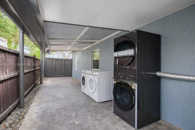 1803 SW 43rd Way, Fort Lauderdale, FL 33317