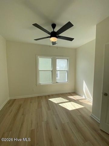 1011 S 7th Street, Wilmington, NC 28401