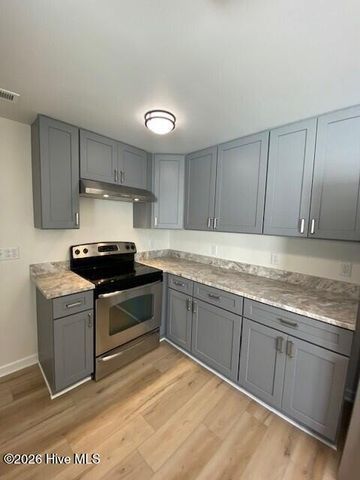 1011 S 7th Street, Wilmington, NC 28401