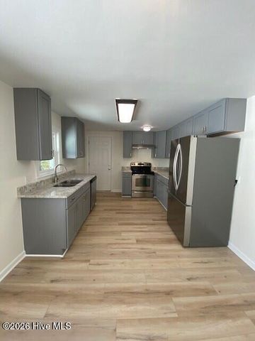 1011 S 7th Street, Wilmington, NC 28401