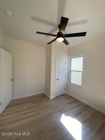 1011 S 7th Street, Wilmington, NC 28401