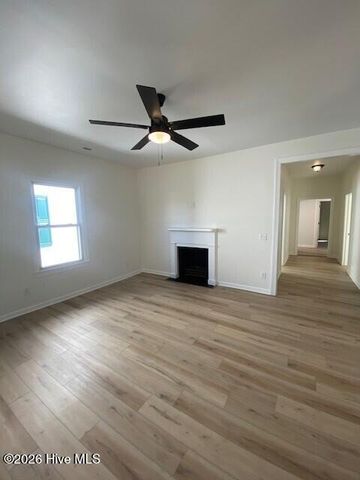 1011 S 7th Street, Wilmington, NC 28401