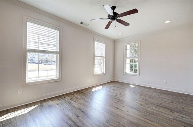 16 Courtyard Lane, Cartersville, GA 30120