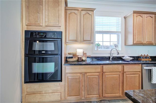 16 Courtyard Lane, Cartersville, GA 30120