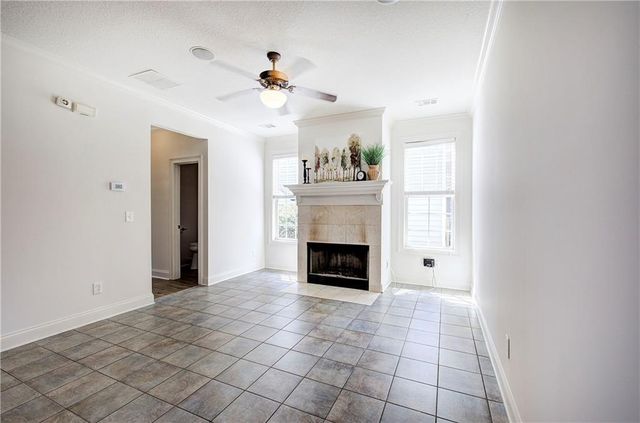 16 Courtyard Lane, Cartersville, GA 30120