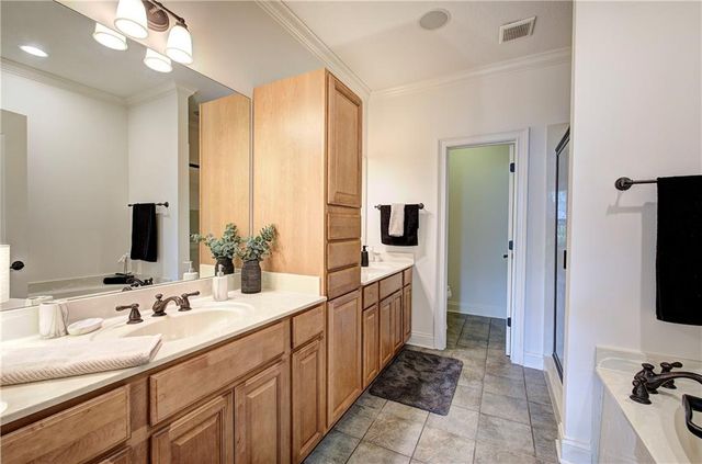 16 Courtyard Lane, Cartersville, GA 30120