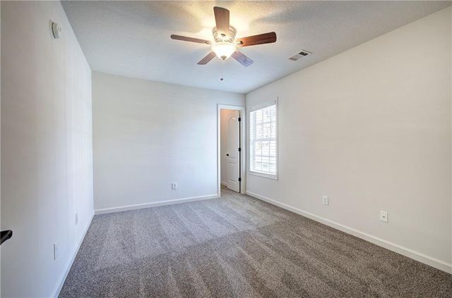 16 Courtyard Lane, Cartersville, GA 30120