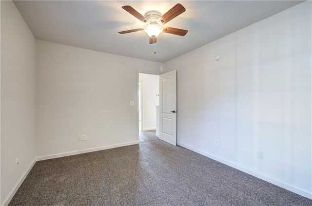 16 Courtyard Lane, Cartersville, GA 30120