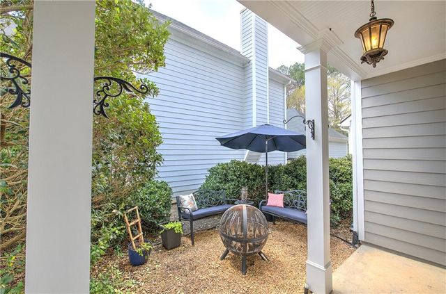 16 Courtyard Lane, Cartersville, GA 30120