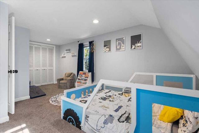 56 Locust St, Oxford, MA 01540