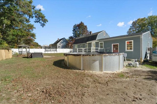 56 Locust St, Oxford, MA 01540
