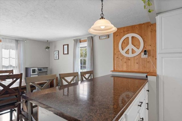 56 Locust St, Oxford, MA 01540