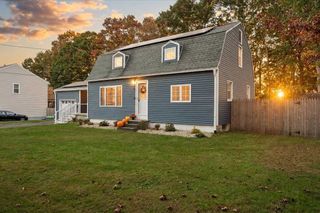56 Locust St, Oxford, MA 01540