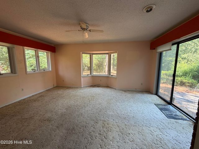 80 Hardee Lane, Whispering Pines, NC 28327