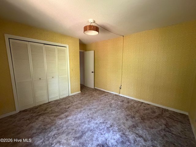 80 Hardee Lane, Whispering Pines, NC 28327