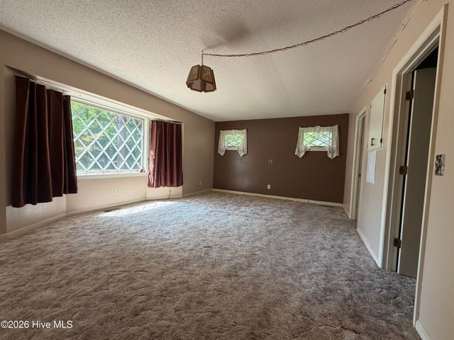 80 Hardee Lane, Whispering Pines, NC 28327