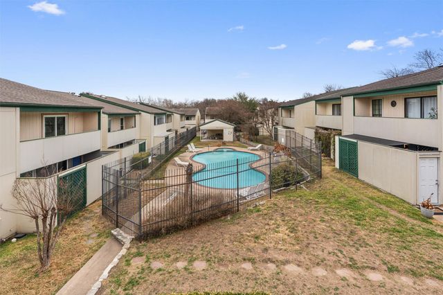 6718 Silvermine DR 704, Austin, TX 78736