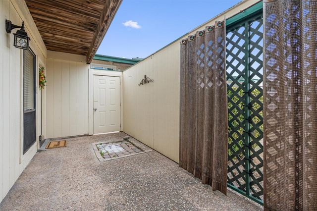 6718 Silvermine DR 704, Austin, TX 78736