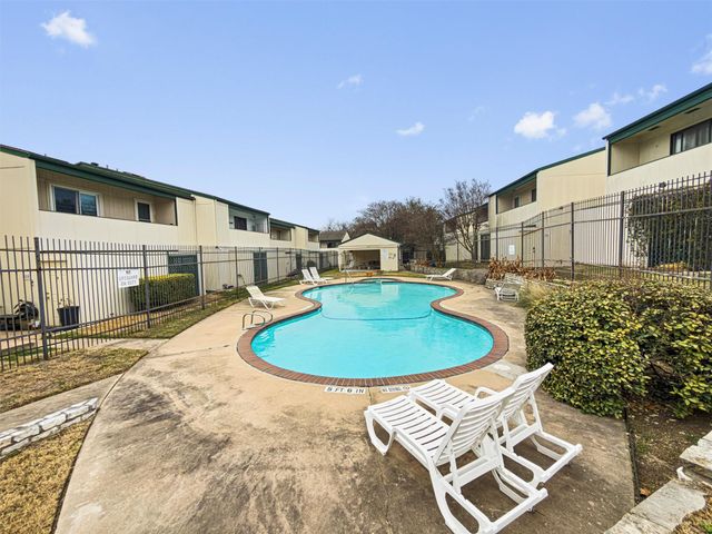 6718 Silvermine DR 704, Austin, TX 78736