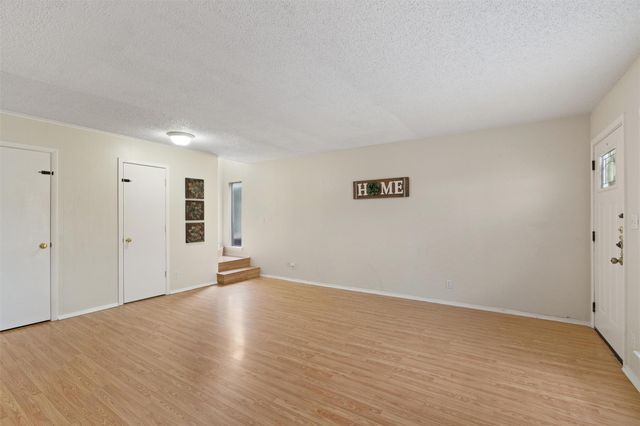 6718 Silvermine DR 704, Austin, TX 78736