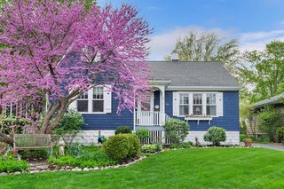 22 Arthur Avenue, Clarendon Hills, IL 60514