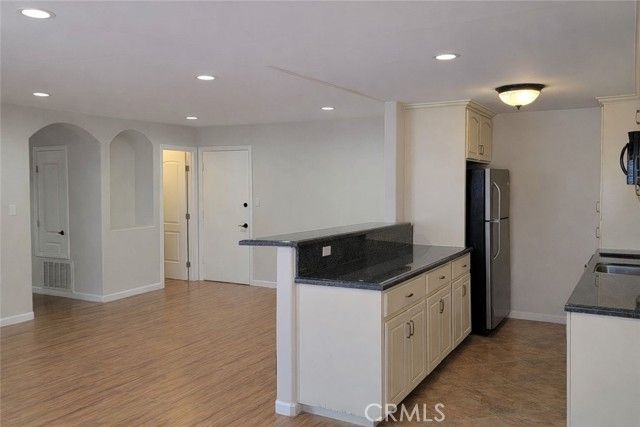 5403 Newcastle Avenue 12, Encino (los Angeles), CA 91316