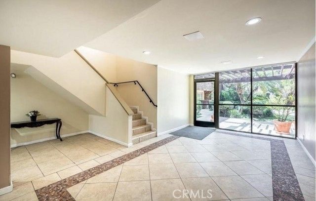 5403 Newcastle Avenue 12, Encino (los Angeles), CA 91316