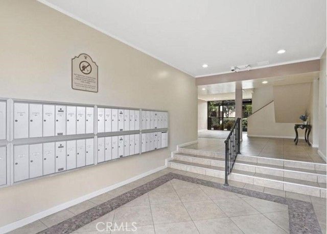 5403 Newcastle Avenue 12, Encino (los Angeles), CA 91316