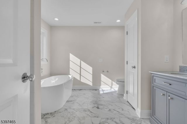 16 Central Ave, Readington Twp., NJ 08889