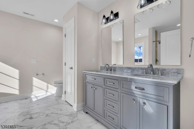 16 Central Ave, Readington Twp., NJ 08889